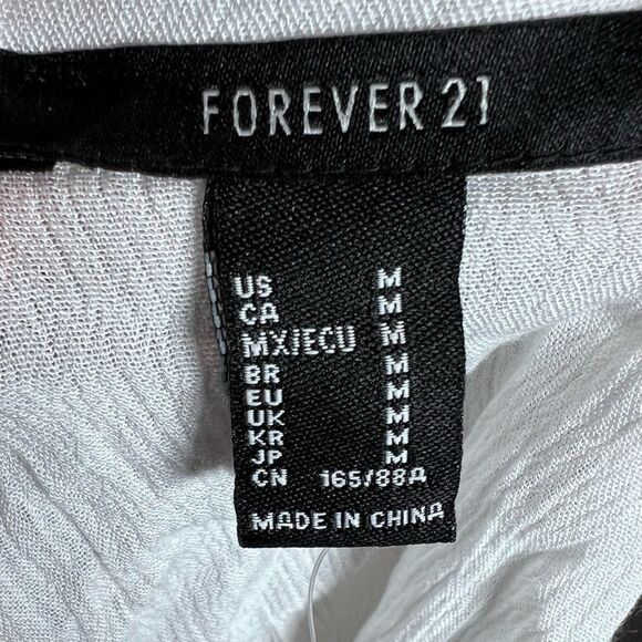 White embroidered button smocked waist halter crop top size medium NWT - Picture 5 of 5